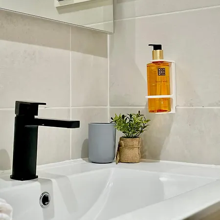 Carte Du Monde By Aroom Vut-le-967 *